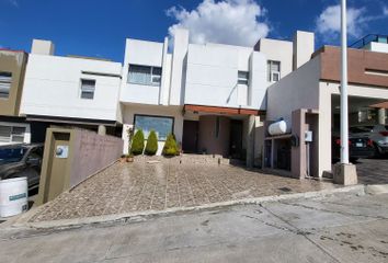 Casa en fraccionamiento en  Calle Ilusion 11470, Fraccionamiento Residencial La Esperanza, Leandro Valle, Tijuana, Baja California, México