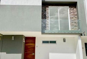 Casa en condominio en  Vicenza Residencial, Tlajomulco De Zúñiga, Jalisco, México