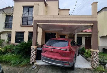 Casa en  Urbanizacion Veranda, Autopista Narcisa De Jesús, Guayaquil, Ecuador
