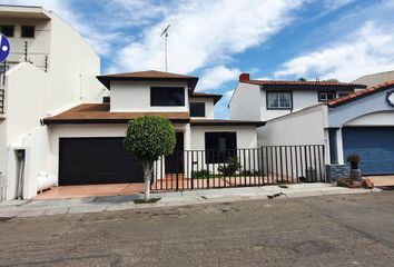 Casa en fraccionamiento en  Sta. Elena, Lomas De Agua Caliente, Tijuana, Baja California, México