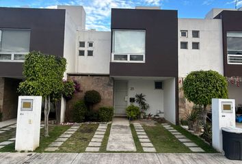 Casa en fraccionamiento en  San Juan 7270, Barrio Del Alto, 72700 San Juan Cuautlancingo, Puebla, México