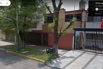 Casa en  Circuito Juristas 75, Ciudad Satélite, Naucalpan De Juárez, Estado De México, México