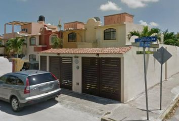 Casa en  Calle Porto Novo Sm 501, Porto Alegre, Cancún, Quintana Roo, México