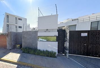 Casa en fraccionamiento en  Santiago Momoxpan, Puebla, México