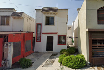 Casa en  Barajas, La Condesa, Guadalupe, Nuevo León, México