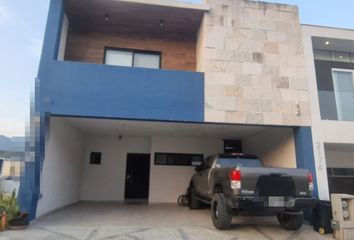 Casa en fraccionamiento en  Fracc. Alamosur, Alamo Sur, Santiago, Nuevo León, México