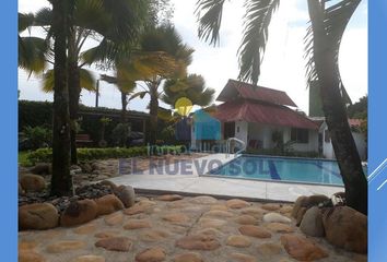 Villa-Quinta en  Condominio Campestre Balmoral, Calle 4d, Villavicencio, Meta, Colombia