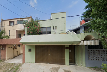 Casa en  Avenida 18 De Marzo, Centro, Coatzacoalcos, Veracruz, México