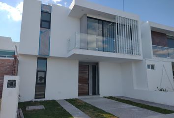 Casa en fraccionamiento en  El Mirador, Querétaro