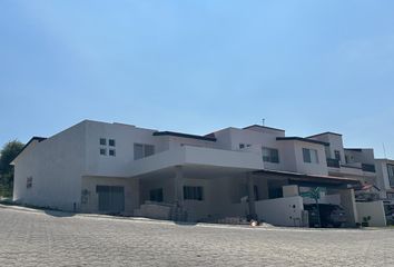 Casa en fraccionamiento en  Calle Cumbres De Maltrata, Cumbres Del Cimatario, Huimilpan, Querétaro, 76973, Mex