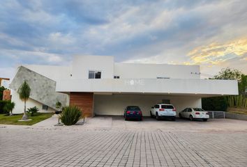 Casa en  Colonia Jurica, Municipio De Querétaro