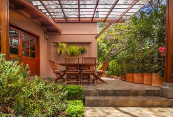 Casa en  Urbanización Cunucbamba, Quito, Ecuador