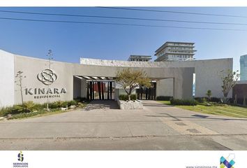 Casa en fraccionamiento en  Kinara Residencial, Boulevard De Los Reyes, Tlaxcalancingo, Puebla, México