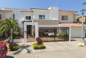 Casa en  Avenida Fluvial Vallarta, 48312 Puerto Vallarta, Jalisco, México