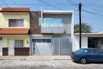 Casa en  Avenida Miguel Ángel De Quevedo 5554, 21 De Abril, Veracruz, Veracruz De Ignacio De La Llave, 91720, Mex