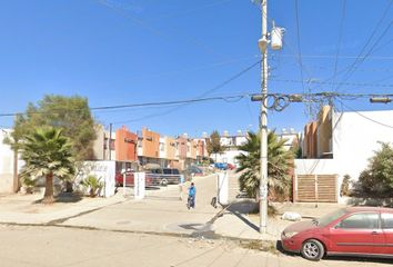 Casa en condominio en  Valle De Toluca, Los Valles, 22164 Tijuana, B.c., México