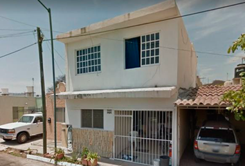 Casa en  Calle Neptuno 206, Valle Esmeralda, Iv, Manzanillo, Colima, México