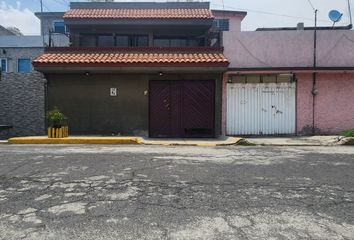 Casa en  Valle De Toluca, Valle De Aragon 3ra Sección, Ecatepec De Morelos, Estado De México, México