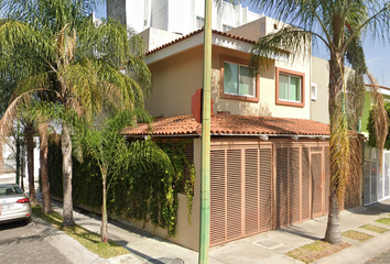 Casa en  Calle Rinconada Del Camichín 1916, Real De Valdepeñas, Zapopan, Jalisco, México