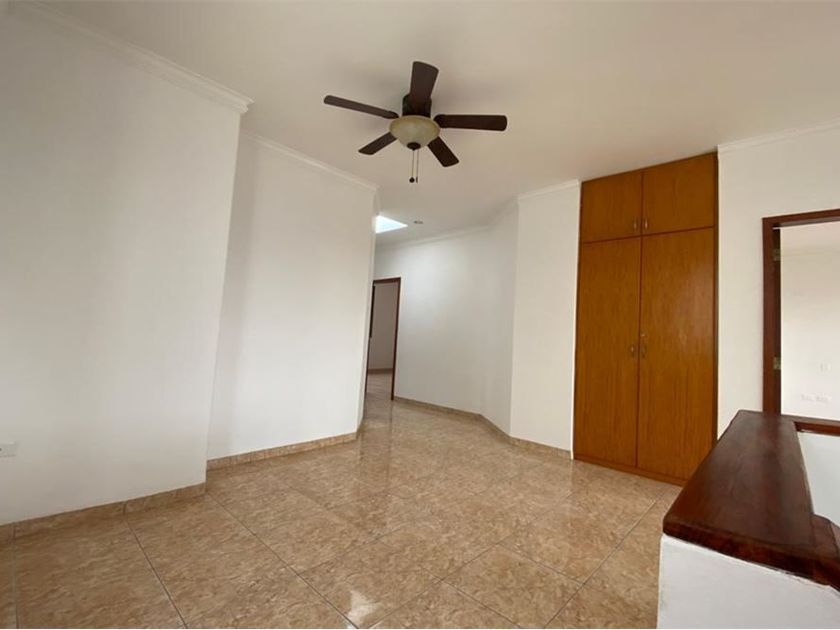 venta Casa en Tarqui, Manta (1012226) icasas.ec