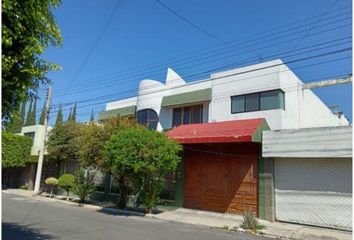 Casa en fraccionamiento en  Mariano Perrusquía, San Angel, Santiago De Querétaro, Querétaro, México