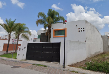 Casa en  Senda Eterna 389, Milenio Iii, Santiago De Querétaro, Querétaro, México