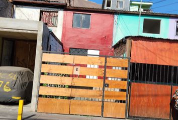Casa en  Avenida La Tirana, Iquique, Chile