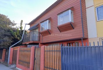 Casa en  Calle Isabel Riquelme, La Calera, Calera, Chile