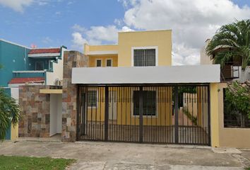 Casa en  C. 59 1075, Fraccionamiento Las Américas, 97302 Mérida, Yuc., México