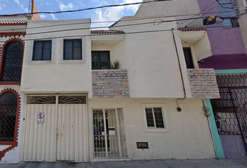 Casa en  Gral. Lázaro Cárdenas 102, Col Centro, 74000 San Martín Texmelucan De Labastida, Pue., México