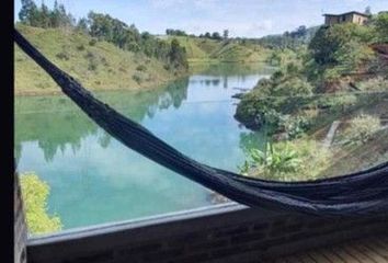 Casa en  El Peñol-guatapé, Guatapé, Antioquia, Colombia