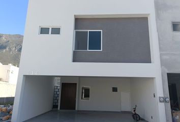 Casa en  Thessalia Residencial, Loma De Los Pinos, Monterrey, Nuevo León, México