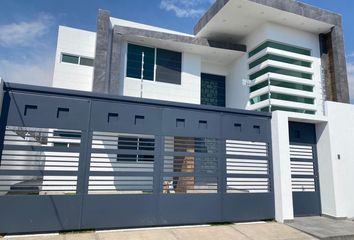 Casa en fraccionamiento en  Altos De Oaxtepec, Oaxtepec, Morelos, México