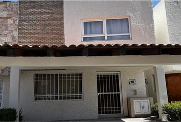 Casa en fraccionamiento en  Prolongación 5 De Mayo 35, Santiago Momoxpan, 72775 Puebla De Zaragoza, Pue., México