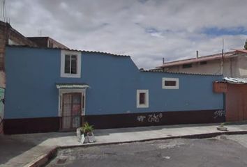 Terreno Comercial en  Calle Jacinto Flores 1-143, Quito, Ecu