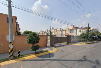 Casa en fraccionamiento en  Avenida Simon Bolivar, Fraccionamiento Las Americas, Las Américas, Ecatepec De Morelos, Estado De México, México