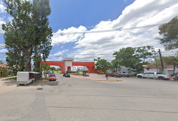 Casa en fraccionamiento en  Calle Fuente Culiacán, Villa Fontana, San Pedro Tlaquepaque, Jalisco, México