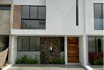 Casa en condominio en  Boulevard Valle Imperial, Fraccionamiento Valle Imperial, Zapopan, Jalisco, 45134, Mex