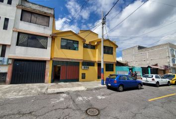 Casa en  Juan Camacaro & Amancay, Quito, Ecuador