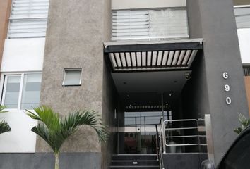 Departamento en  Avenida Coronel Reynaldo Vivanco 690, Lima, Perú