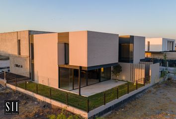 Casa en  Parque Central Lomas Del Campanario Norte, Santiago De Querétaro, Querétaro, México