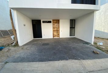 Casa en condominio en  Condominio Cerezos, Avenida Guadalajara, Capital Nte, Nuevo México, Jalisco, México
