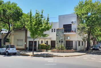 Casa en  Av. Francia 2400, Rosario, Provincia De Santa Fe, Argentina