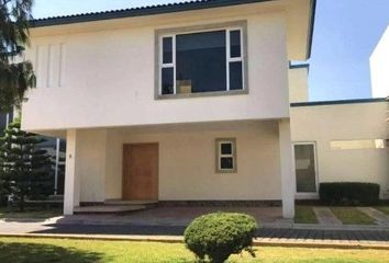 Casa en fraccionamiento en  Izcalli V, Metepec, Estado De México, México