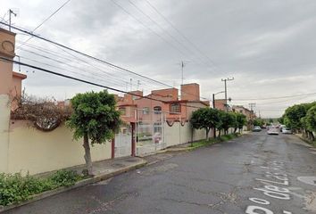 Casa en fraccionamiento en  Calle Becadas, Fracc Unidad San Buenaventura, Ixtapaluca, México, 56530, Mex
