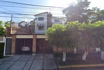 Casa en  P.º De Los Burgos 8, Burgos Cuernavaca, 62584 Tres De Mayo, Mor., México