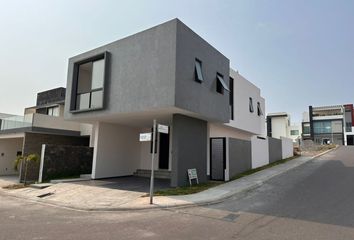 Casa en fraccionamiento en  Fraccionamiento Lomas De La Rioja, Veracruz, México