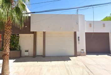 Casa en  C. C. Eglantinas 311, Torreón Jardín, 27200 Torreón, Coah., México