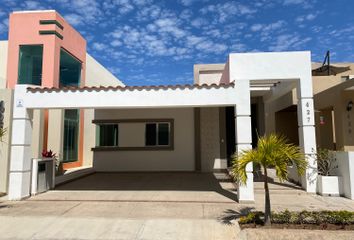 Casa en fraccionamiento en  Marina Kelly, Mazatlán, Sinaloa, México