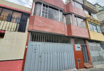 Casa en  Mercado De Solanda, Manuel Alvarado, Quito, Ecuador